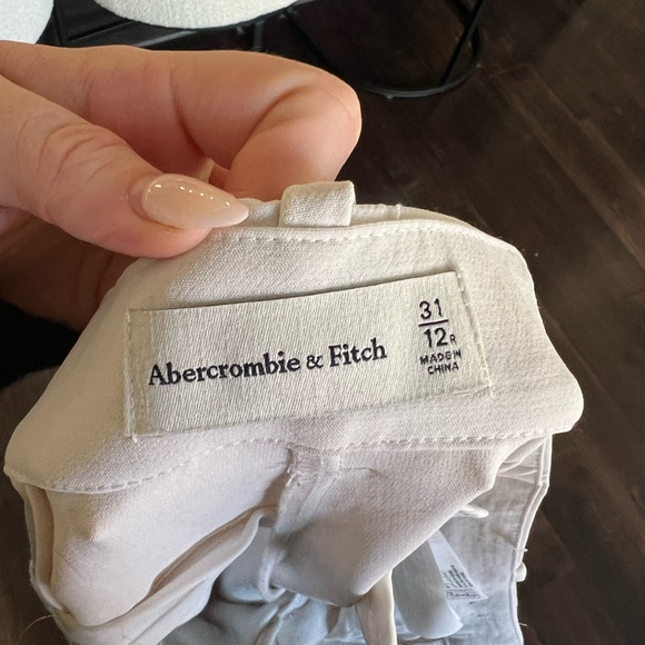 Sloane White Pant - Picture 2 of 3